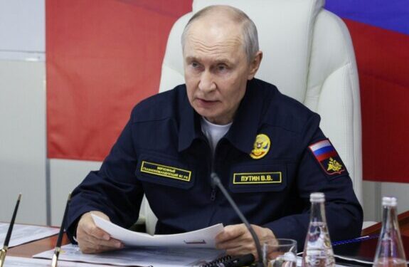Tensions maritimes entre Moscou et l’Occident: Des navires russes menacés de saisie, Poutine brandit la riposte