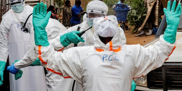 Épidémie d’Ebola en RDC : plus de 2 000 morts en 3 mois, la riposte sanitaire sous pression