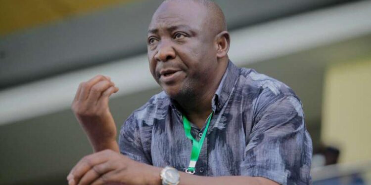 Football nigérian : Le Président de fédération et tout le comité exécutif de la NFF démissionnent