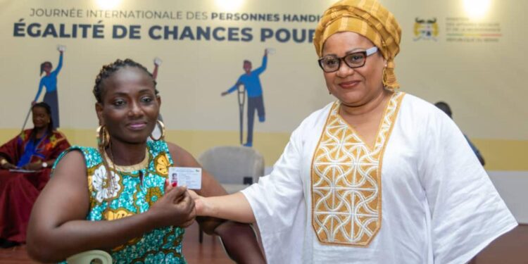 Handicap au Bénin : démarches, pièces à fournir et avantages de la carte d’égalité des chances
