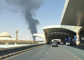 Arabie Saoudite: Des explosions près de l’aéroport de Riyad, le trafic aérien perturbé