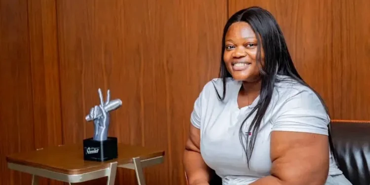 Cabinet du président de la République : Saara Houansou gagnante de ‘’The Voice Afrique’’ 2026 reçue par  Romuald Wadagni
