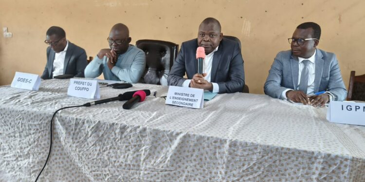 Journées pédagogiques de l’enseignement secondaire au Bénin : Dans les collèges, Clément Kouchadé entend les voix de ceux qui font l’école