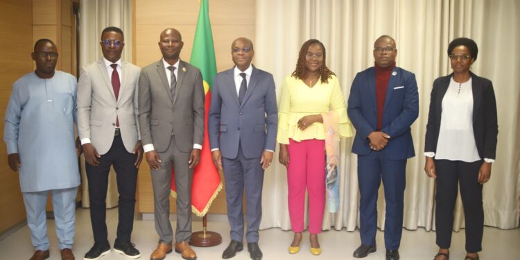 Cour Constitutionnelle : Dorothé Sossa échange avec le Directeur général du CAFRAD