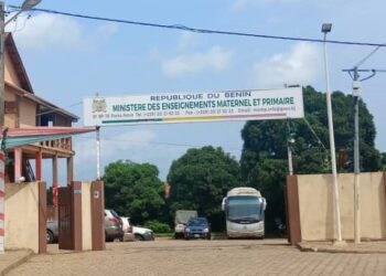 Sanction dans l&rsquo;enseignement primaire: Un instituteur suspendu pour abandon de poste dans le Couffo, son identité