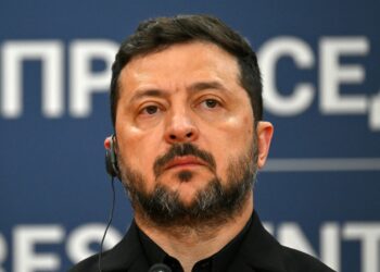 Ukraine: Zelensky met en garde les compagnies aériennes sur le ciel russe
