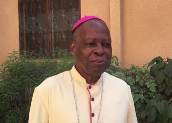 Funérailles au Bénin : l’évêque de Kandi, Mgr Fèliho appelle à un débat national pour lutter contre les abus des familles