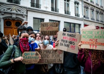 France: La mobilisation lycéenne se poursuit, jusqu’à 500 établissements perturbés ce lundi