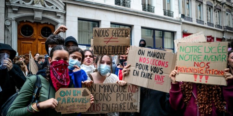 France: La mobilisation lycéenne se poursuit, jusqu’à 500 établissements perturbés ce lundi