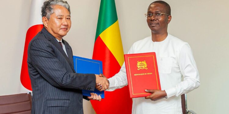 2e phase de la construction de l’échangeur de Vèdoko : le Bénin signe un accord de plus de 10 milliards avec le Japon