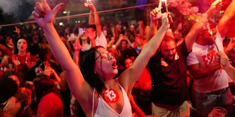 Présidentielle au Brésil : Lula gagne les élections après une remontée spectaculaire, son adversaire conteste les résultats