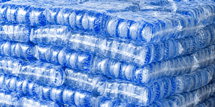 Interdiction des emballages plastiques en Guinée-Conakry: Six mois de sursis accordés aux producteurs de sachets d’eau