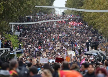 France : 410.000 manifestants, des heurts dans plusieurs villes