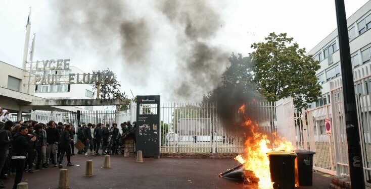 Mobilisations lycéennes en France : Les blocus, manifestations et incidents se multiplient